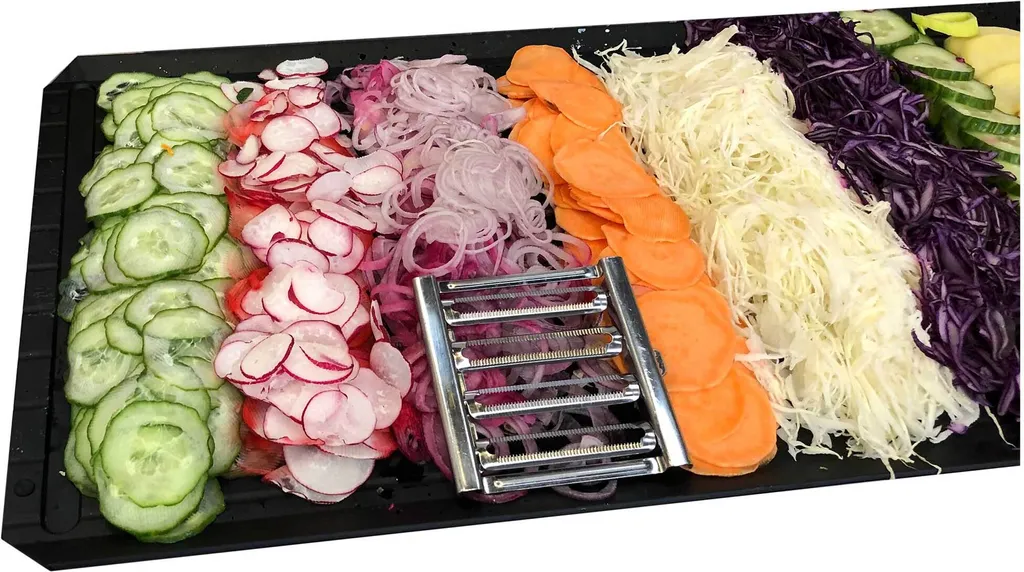 Muxel Gemüse-Hobel (Vierfachhobel) Mega-Set Mit 5 Zusätzlichen Einsätzen In Der Praktischen Multi-Box, Lila 7 Muxel Gemüse-Hobel (Vierfachhobel) Mega-Set Mit 5 Zusätzlichen Einsätzen In Der Praktischen Multi-Box, Lila – Bild 7