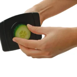 Fackelmann Dick-/Dünnschneider Mit Restehalter, Gemüseschneider Mit Zweiseitiger Edelstahl-Klinge, Hochwertiger Gemüsehobel (Farbe: Weiß/Schwarz), Menge: 1 Stück -Herd Gluck Verkäufe 377638fd19b7f69aa1797a45a2cfcfdb