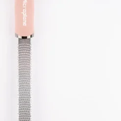 Microplane Premium Classic Zester-Reibe Malve 19 Microplane Premium Classic Zester-Reibe Malve -Herd Gluck Verkäufe 41b2d1ff8b96569a64f3edd029ea3b9d