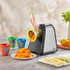 Zilan Elektrische Reibe | Elektrischer Gemüsehobel | Spiralschneider | Gemüseschneider | 200 Watt | 4 Aufsätze | -Herd Gluck Verkäufe 52bd0f453612c22c5ee4d6f5836231a2