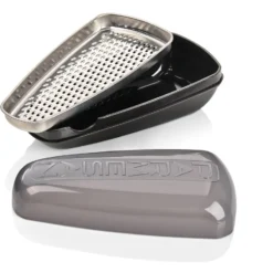 Fackelmann Parmesanreibe- Und Frischebox, Parmesanhobel, Käsereibe Mit Servier-Behälter (Farbe: Transparent/Grau), Menge: 1 Stück -Herd Gluck Verkäufe 6243b0d887198ea42b6923fd51971748