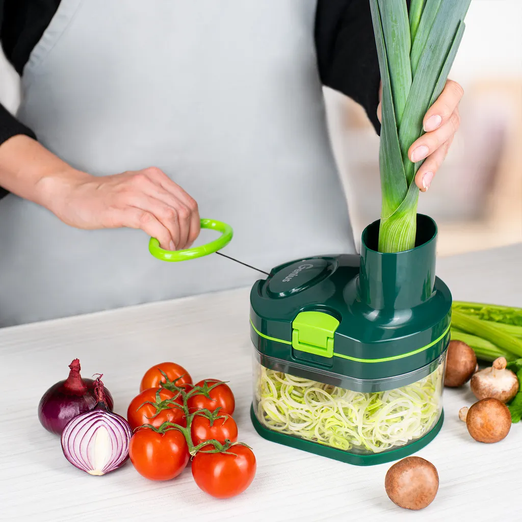 Genius Nicer Dicer Pegasus Gemüsezerkleinerer 10-tlg | Handzugdeckel | Geringer Kraftaufwand | Gemüseschneider Für Schnelles & Sicheres Arbeiten | Fein Reiben + Grob Schneiden 3 Genius Nicer Dicer Pegasus Gemüsezerkleinerer 10-tlg | Handzugdeckel | Geringer Kraftaufwand | Gemüseschneider Für Schnelles & Sicheres Arbeiten | Fein Reiben + Grob Schneiden – Bild 3