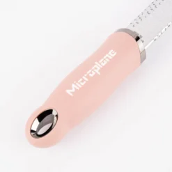 Microplane Premium Classic Zester-Reibe Malve 22 Microplane Premium Classic Zester-Reibe Malve -Herd Gluck Verkäufe 7f3ceded40d0278b60ee4356d0e8da96