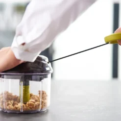 Tefal 5-Sekunden-Zerkleinerer 900 Ml Gemüseschneider Und Mixer Mit Edelstahlklingen Zum Zerkleinern Von Gemüse, Zwiebeln Und Nüssen K1320404 21 Tefal 5-Sekunden-Zerkleinerer 900 Ml Gemüseschneider Und Mixer Mit Edelstahlklingen Zum Zerkleinern Von Gemüse, Zwiebeln Und Nüssen K1320404 -Herd Gluck Verkäufe 96f8a6463d2e6d2245a5fa510c475389