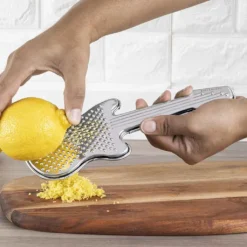 Käsereibe Und Zester – Gitarrenform -Herd Gluck Verkäufe a5047199d21899b188b6fd4fee09f36a