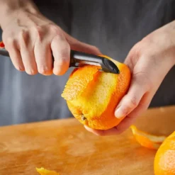 Fiskars FF Schäler Mit Beweglicher Klinge, 1014419 -Herd Gluck Verkäufe b421481769229eb0faefe60923c92ec1