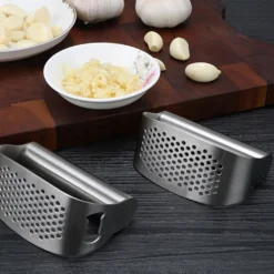 Knoblauch Ingwer Presse, Knoblauchpresse, Crusher Squeezer Stampfer 430 Edelstahl Crusher Squeezer Für Knoblauch Ingwer -Herd Gluck Verkäufe b9e95a63493e388fe8db24f69c33f79e 1