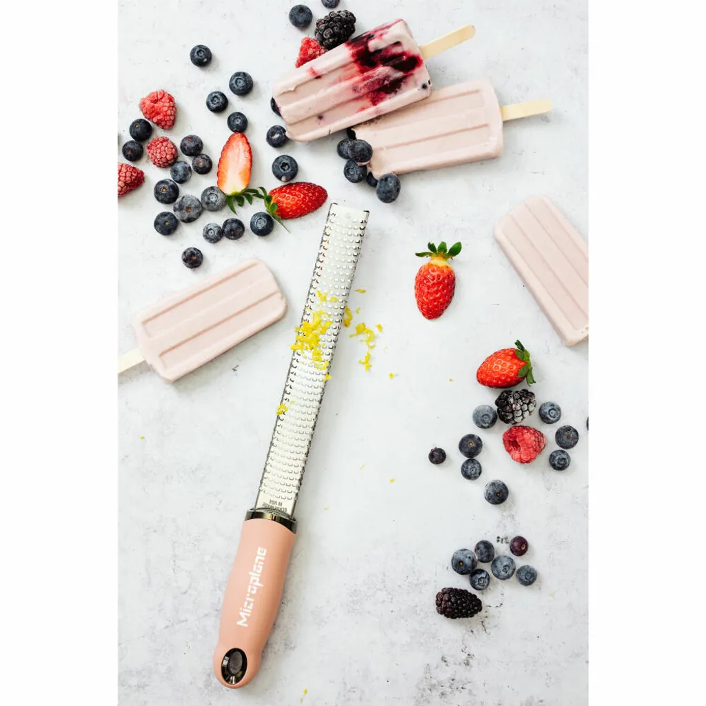 Microplane Premium Classic Zester-Reibe Malve 12 Microplane Premium Classic Zester-Reibe Malve – Bild 12