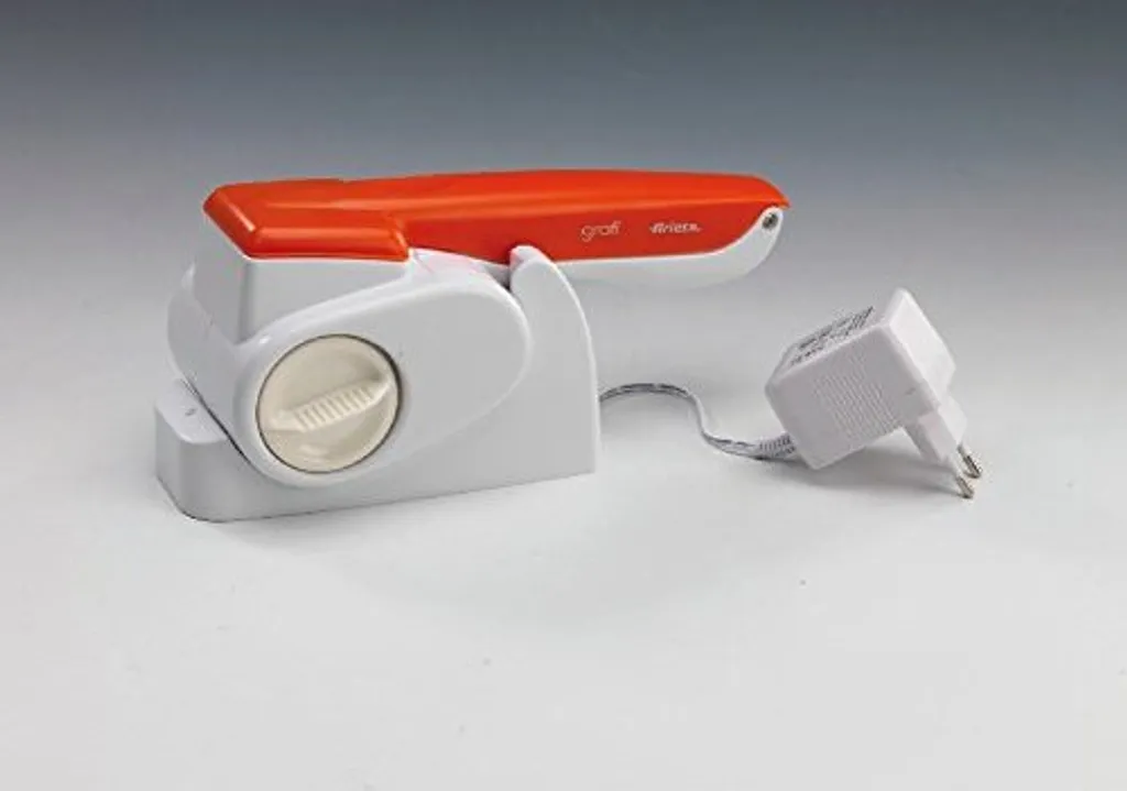 Ariete Elektrische Käse-/Schoko-/Nuss-Reibe GRATI Orange 3 Ariete Elektrische Käse-/Schoko-/Nuss-Reibe GRATI Orange – Bild 3