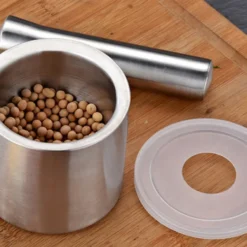 BAYLI - Edelstahl Mörser Mit Stößel & Deckel - Massiver Gewürzmörser Für Die Küche - Bruchfeste Kräutermühle - Gewürzmühle Für Kräuter Und Gewürze - Tabletten Zerkleiner - Tablettenmörser - KitchenAid -Herd Gluck Verkäufe dca615d950a22d56bb2ea0d2e773f70e