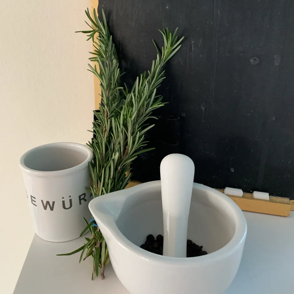 LS-LebenStil Keramik Mörser Stößel Set Weiß Ø 12cm Kleiner Gewürzmörser Zerkleinerer 7 LS-LebenStil Keramik Mörser Stößel Set Weiß Ø 12cm Kleiner Gewürzmörser Zerkleinerer – Bild 7