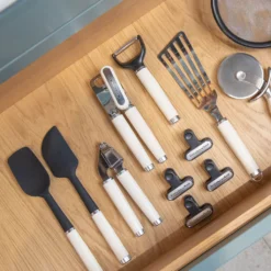 KitchenAid Knoblauchpresse Core Creme -Herd Gluck Verkäufe ef8bf1392ecbf1e1be70f84082b5047c